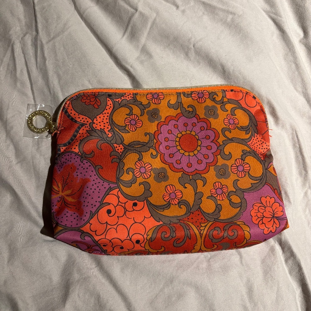 NWT Estée Lauder Pouch